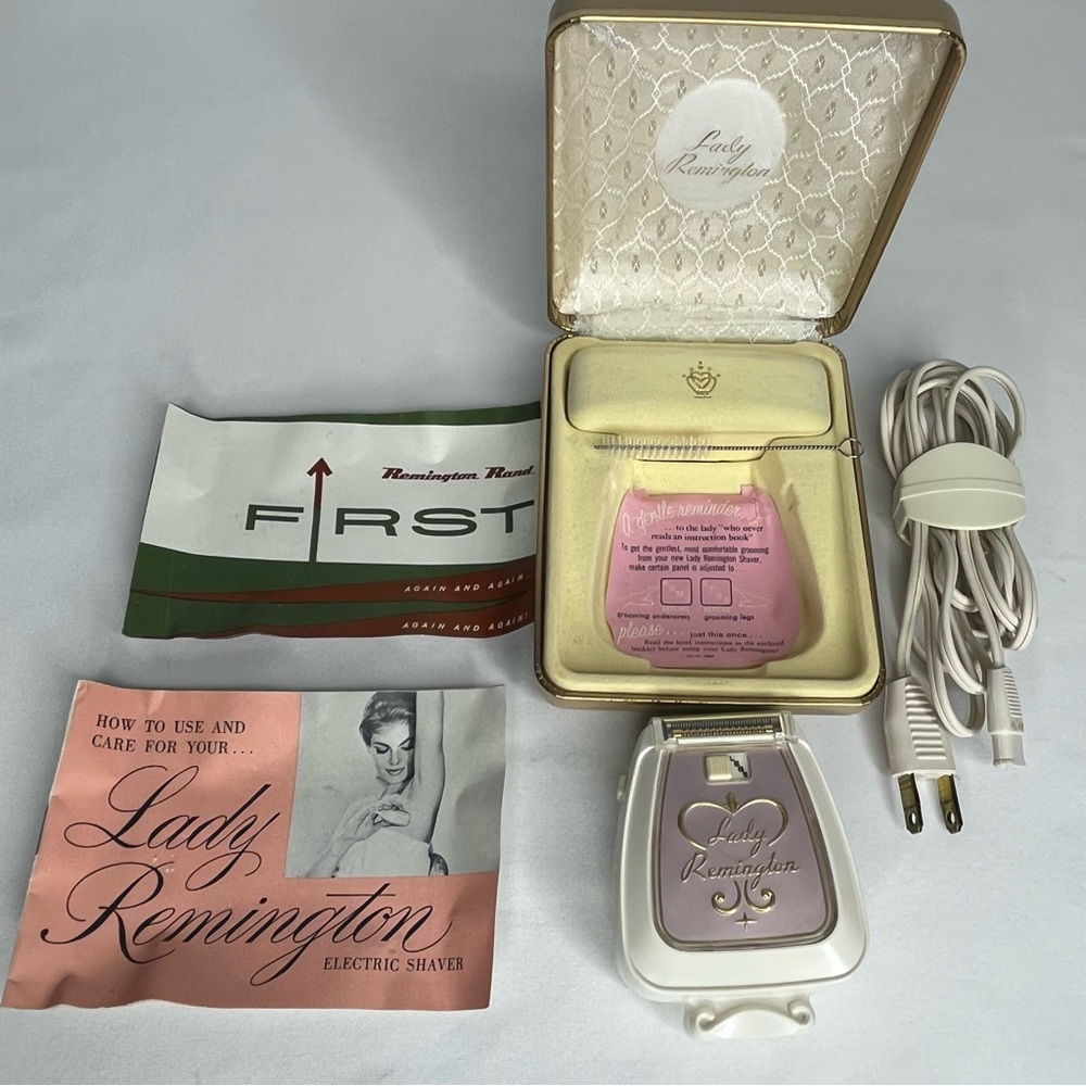 Vintage Lady Remington Princess Electric Shaver.1950s-1960s.Org. Case-Movie Prop